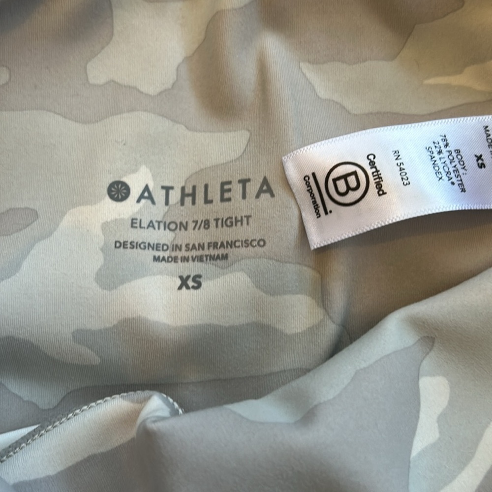 Athleta Elation 7/8 Tights - Picture 2 of 4